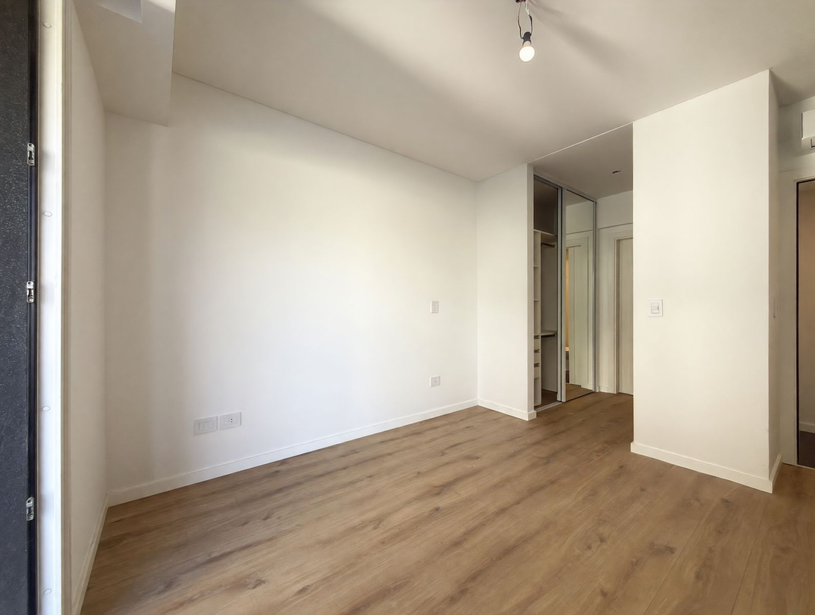 3 AMBIENTES FRENTE Y CONTRAFRENTE CON AMPLIOS BALCONES Y OPCION A TERRAZA — foto 10