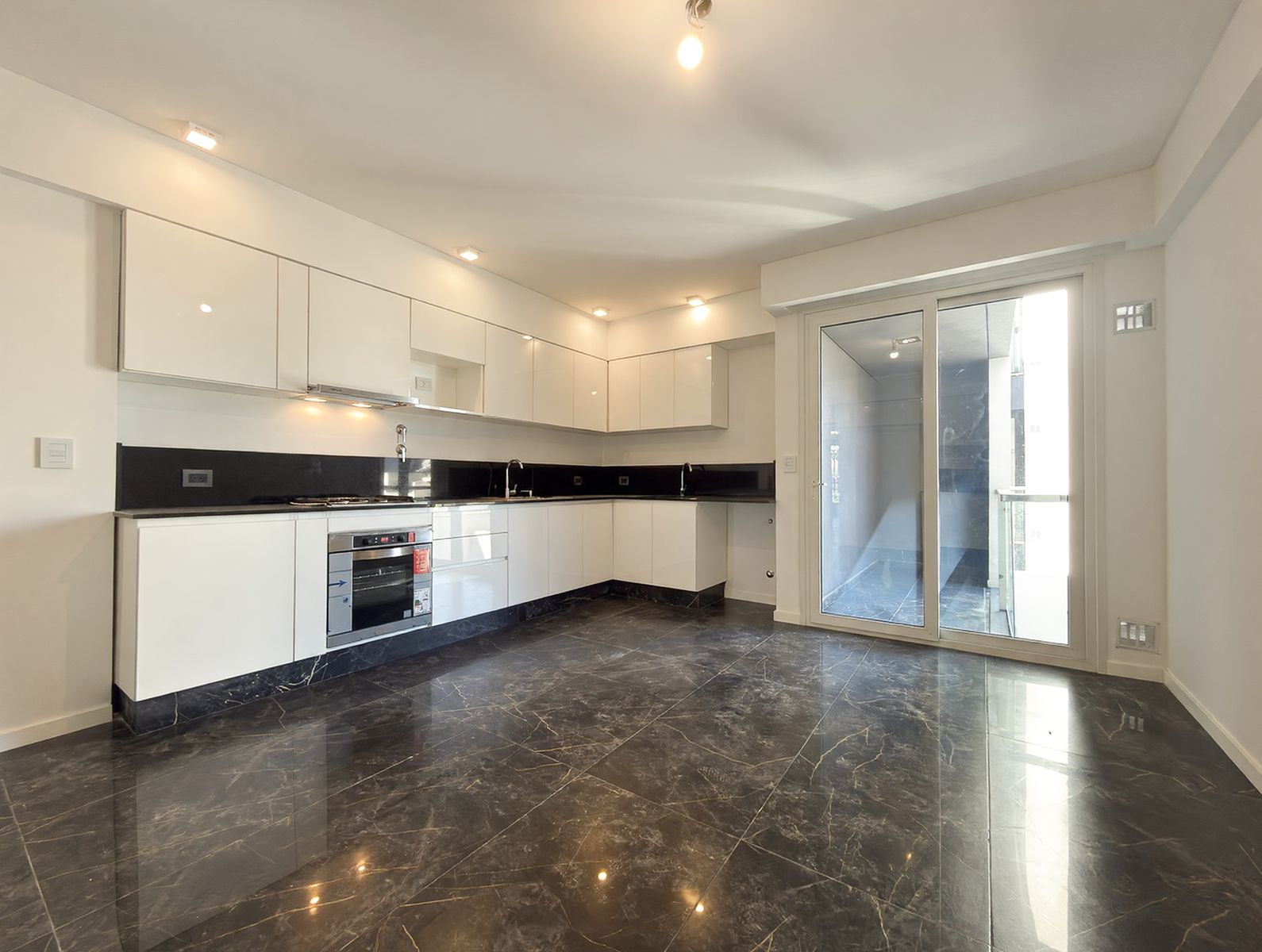 4 AMBIENTES AL FRENTE EN VILLA LURO , 130 M2 TOTALES, COCINA INDEPENDIENTE , DOS BALCONES , PARRILLA — foto 6