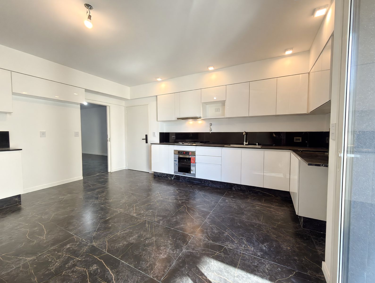 4 AMBIENTES AL FRENTE EN VILLA LURO , 130 M2 TOTALES, COCINA INDEPENDIENTE , DOS BALCONES , PARRILLA — foto 7