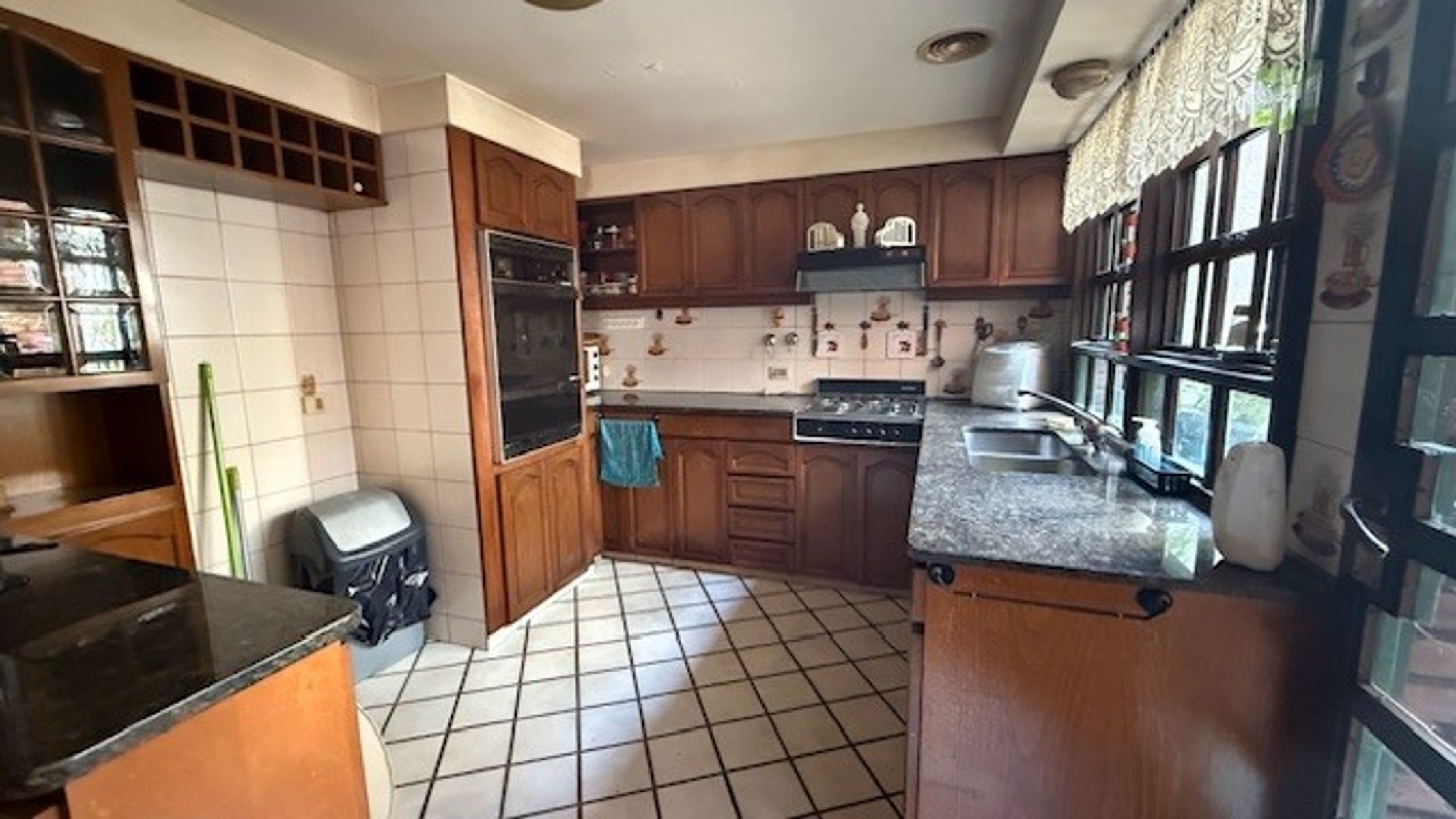 CASA DE 276 M2 , EXCELENTE UBICACION — foto 6