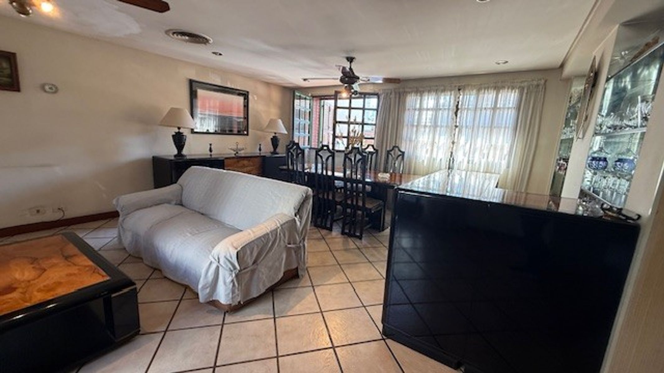 CASA DE 276 M2 , EXCELENTE UBICACION — foto 9