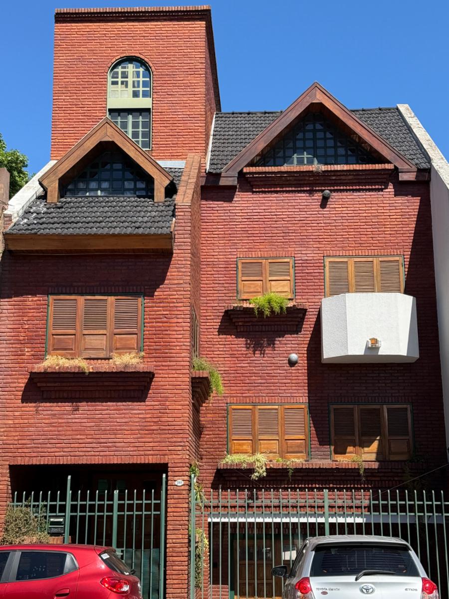 venta casa villa luro,276 m2, muy buen estado