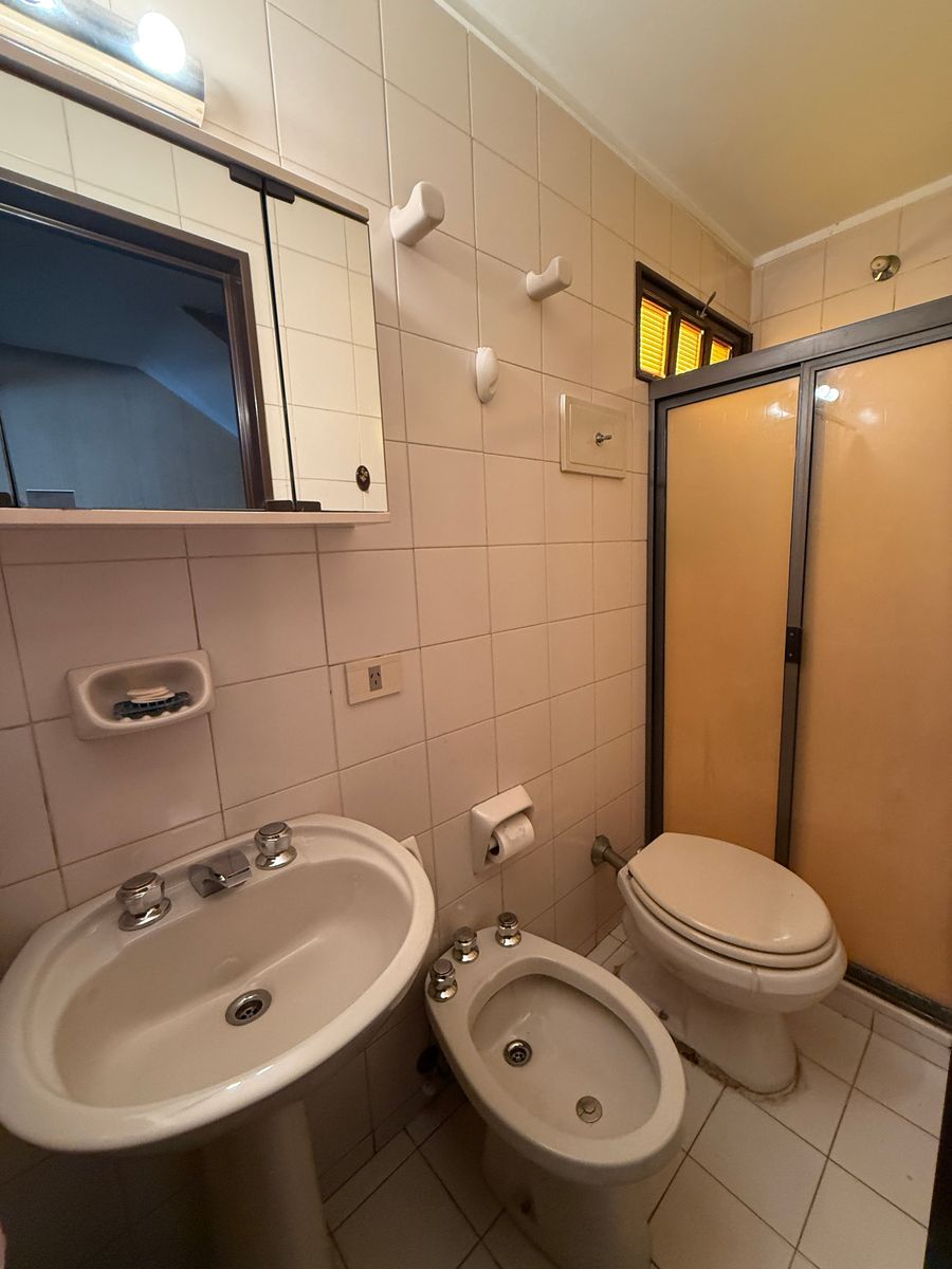venta casa villa luro,276 m2, muy buen estado — foto 8
