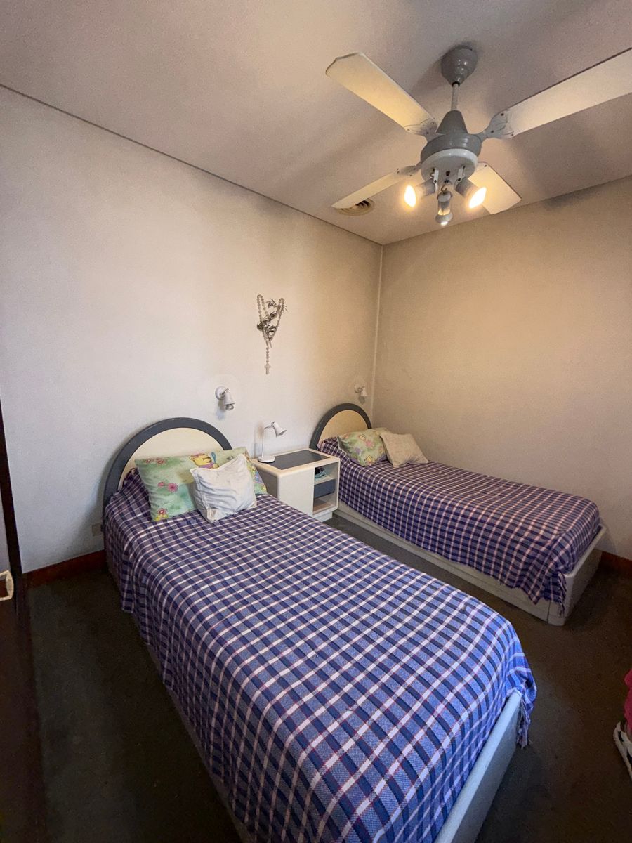 venta casa villa luro,276 m2, muy buen estado — foto 12