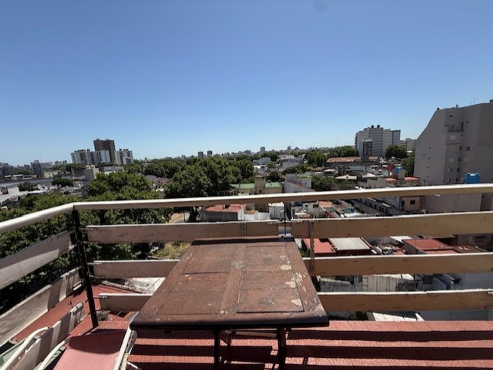 2 AMBIENTES , HERMOSA LUZ Y VISTA ABIERTA — foto 2