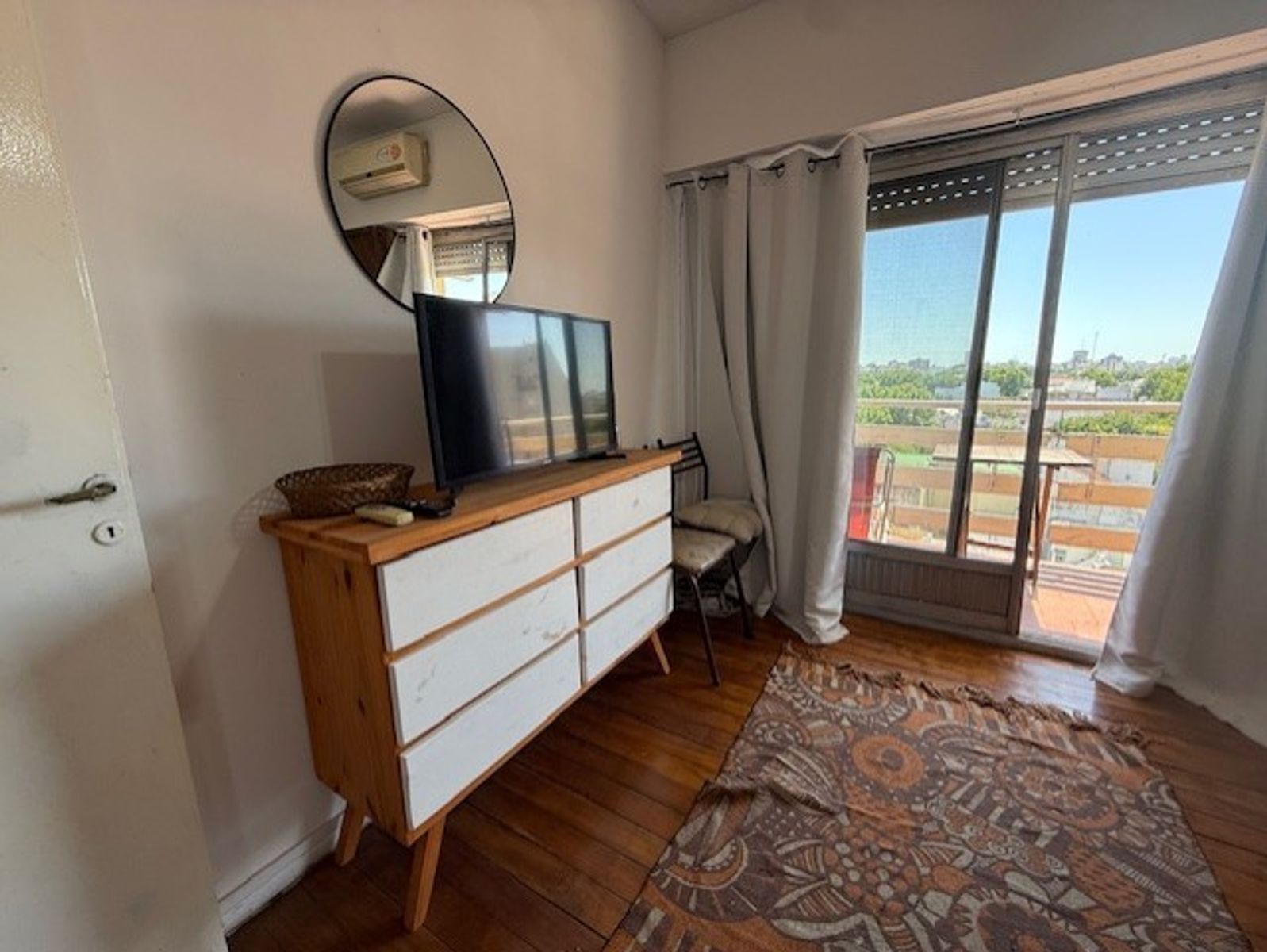 2 AMBIENTES , HERMOSA LUZ Y VISTA ABIERTA — foto 9