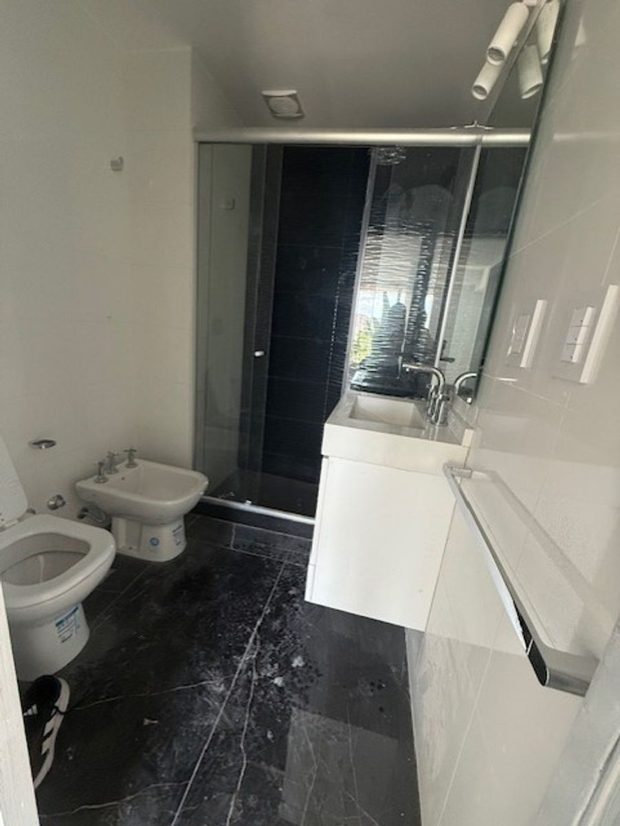 3 amb Balcon terraza , 2 hab, 2 baños completos , parrilla — foto 8