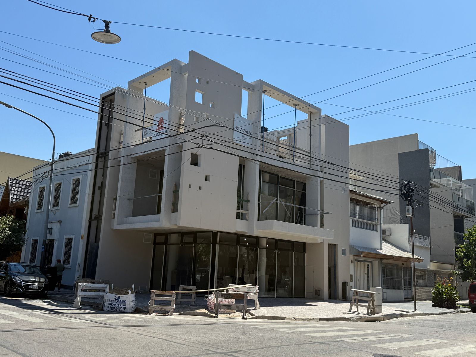 local en tres plantas ,con terraza, en alquiler en la mejor zona devilla Luro - 5