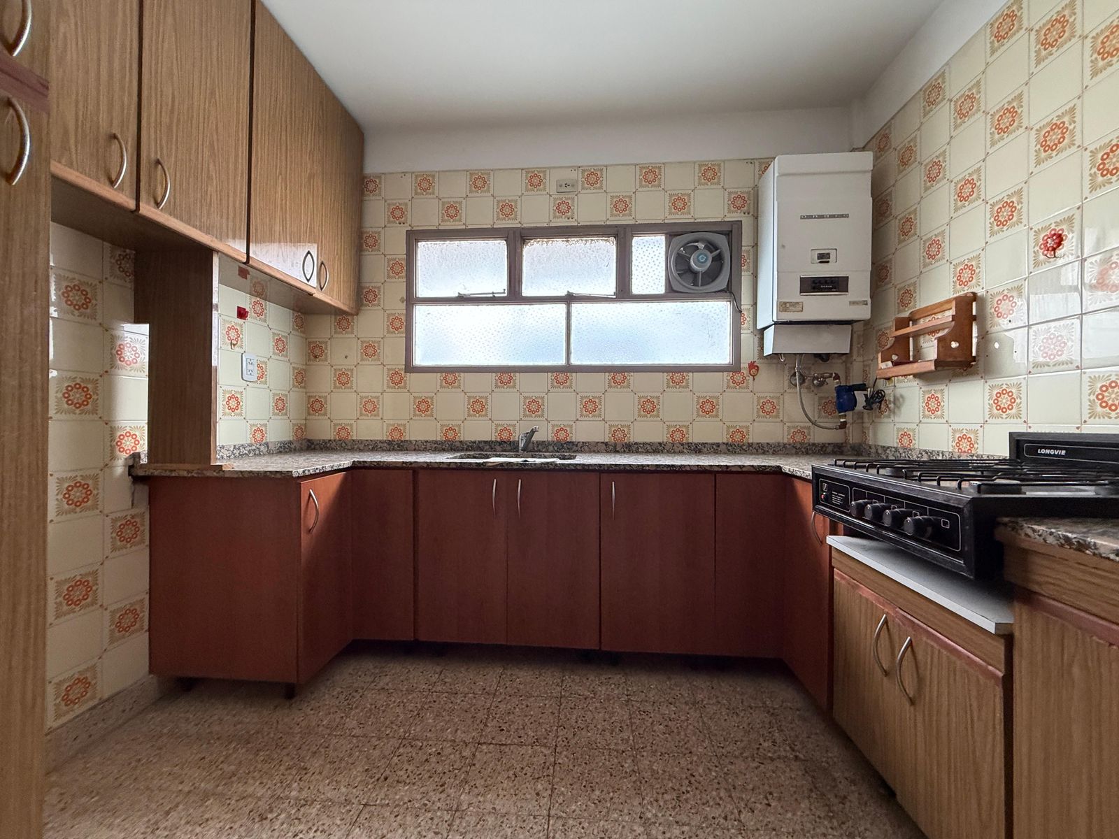 Venta de departamento a refaccionar en Liniers — foto 14