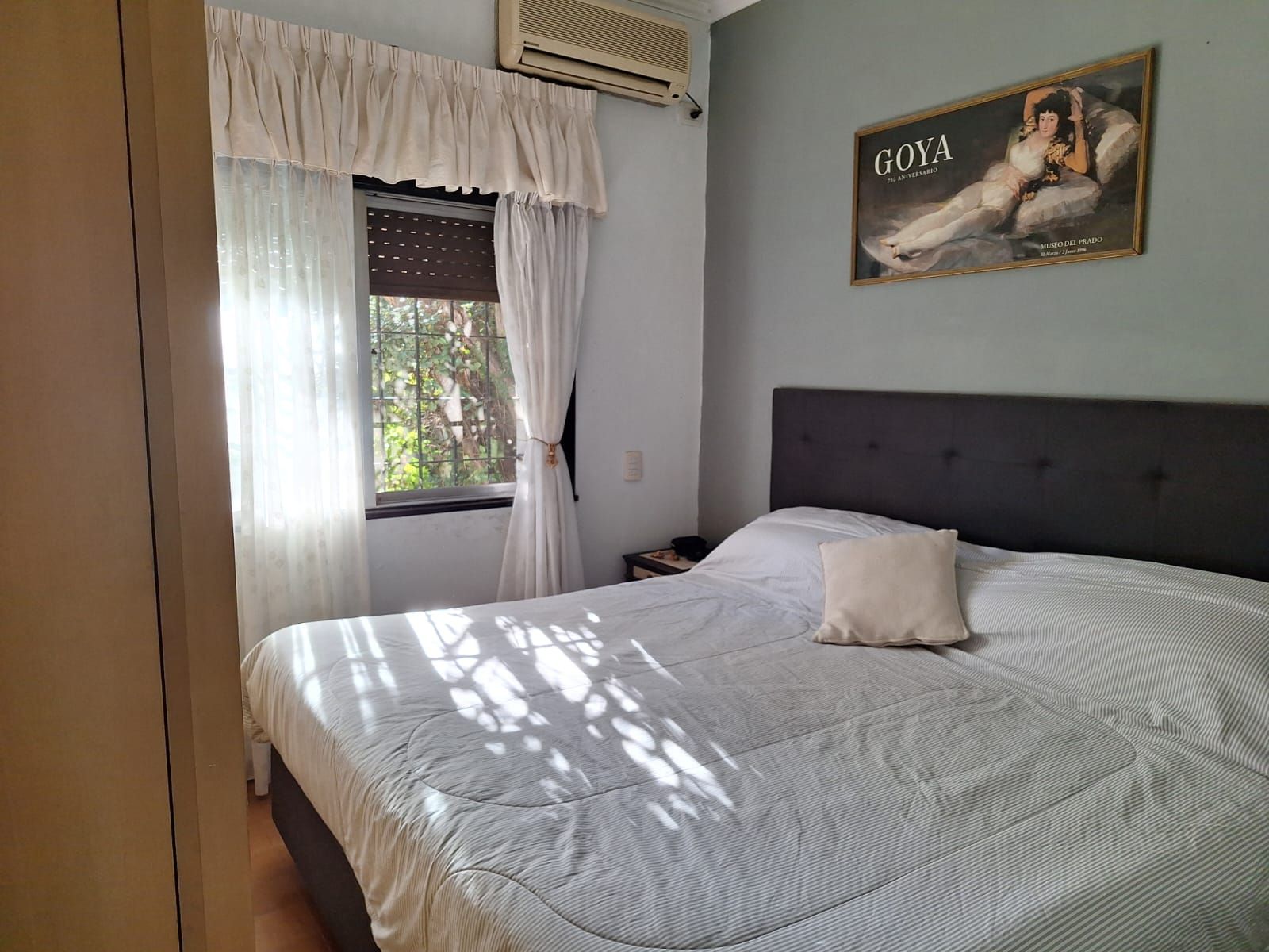 CASA 4 AMB, JARDIN AL FRENTE, COCHERA Y TERRAZA — foto 8