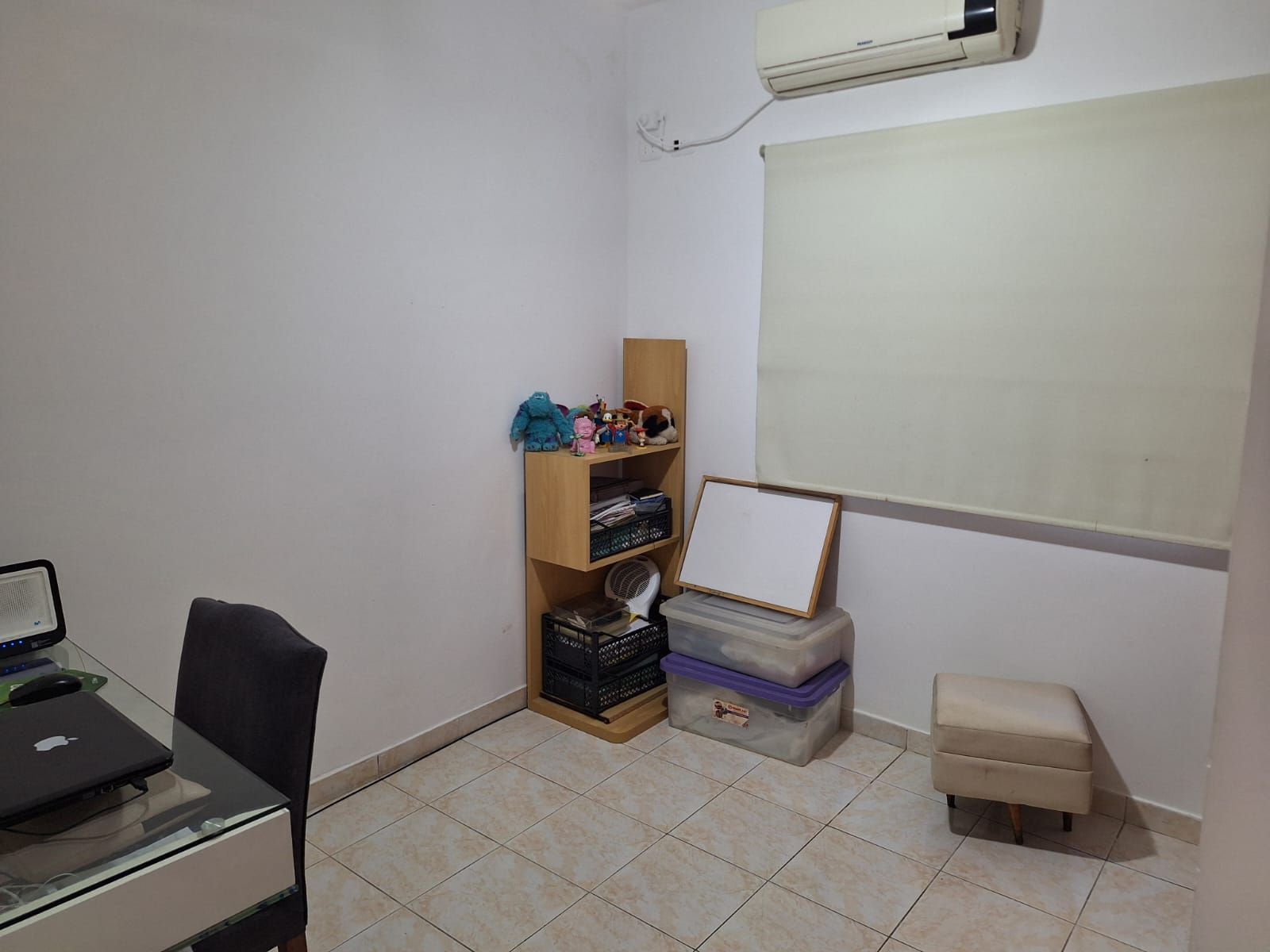 CASA 4 AMB, JARDIN AL FRENTE, COCHERA Y TERRAZA — foto 10