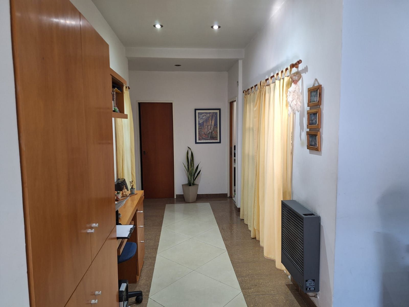 CASA 4 AMB, JARDIN AL FRENTE, COCHERA Y TERRAZA — foto 13