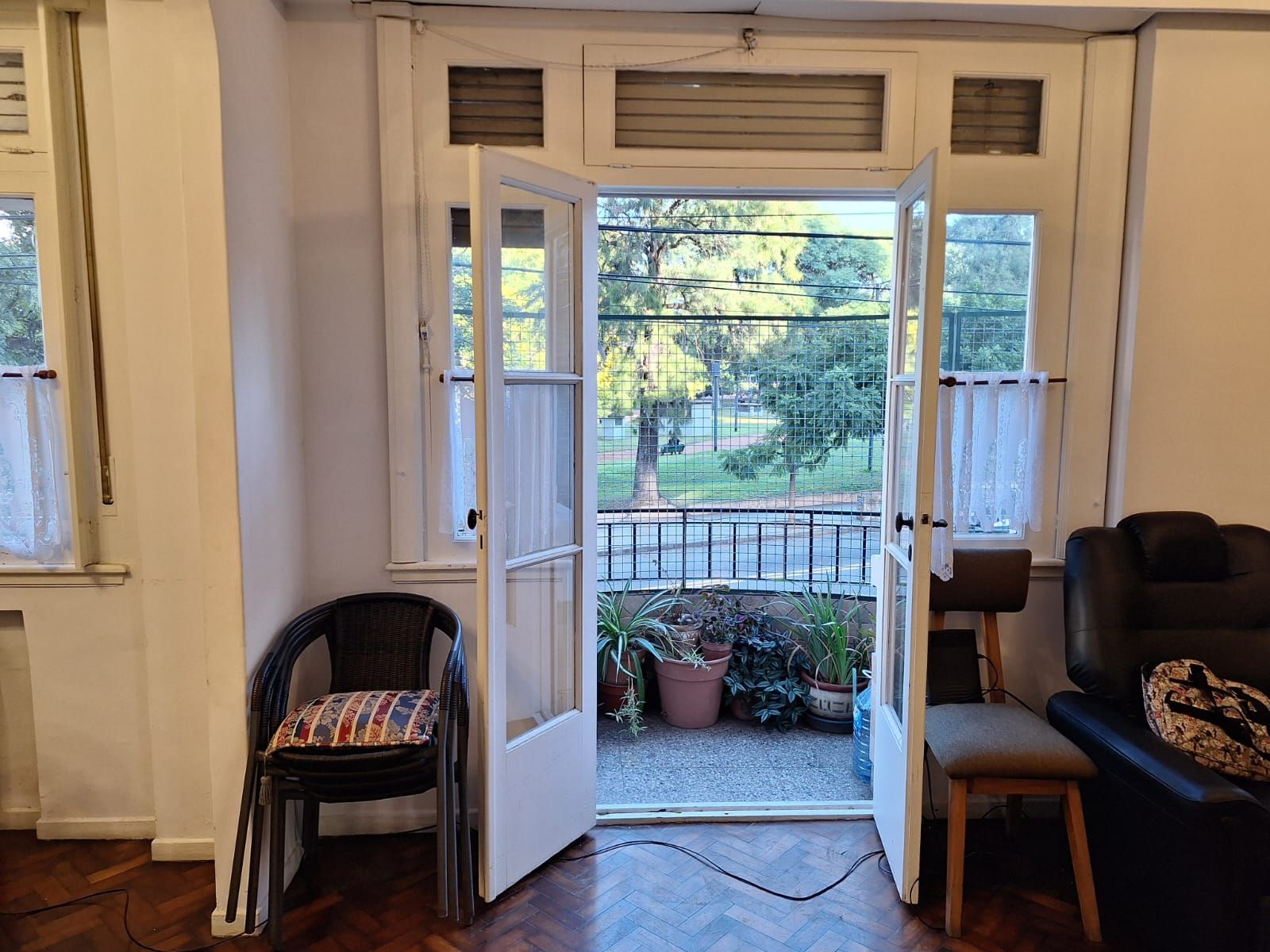 PISO DE 4 AMBIENTES FRENTE AL PARQUE, PRIMER PISO POR ESCALERA, 128 M2 TOTALES - 22