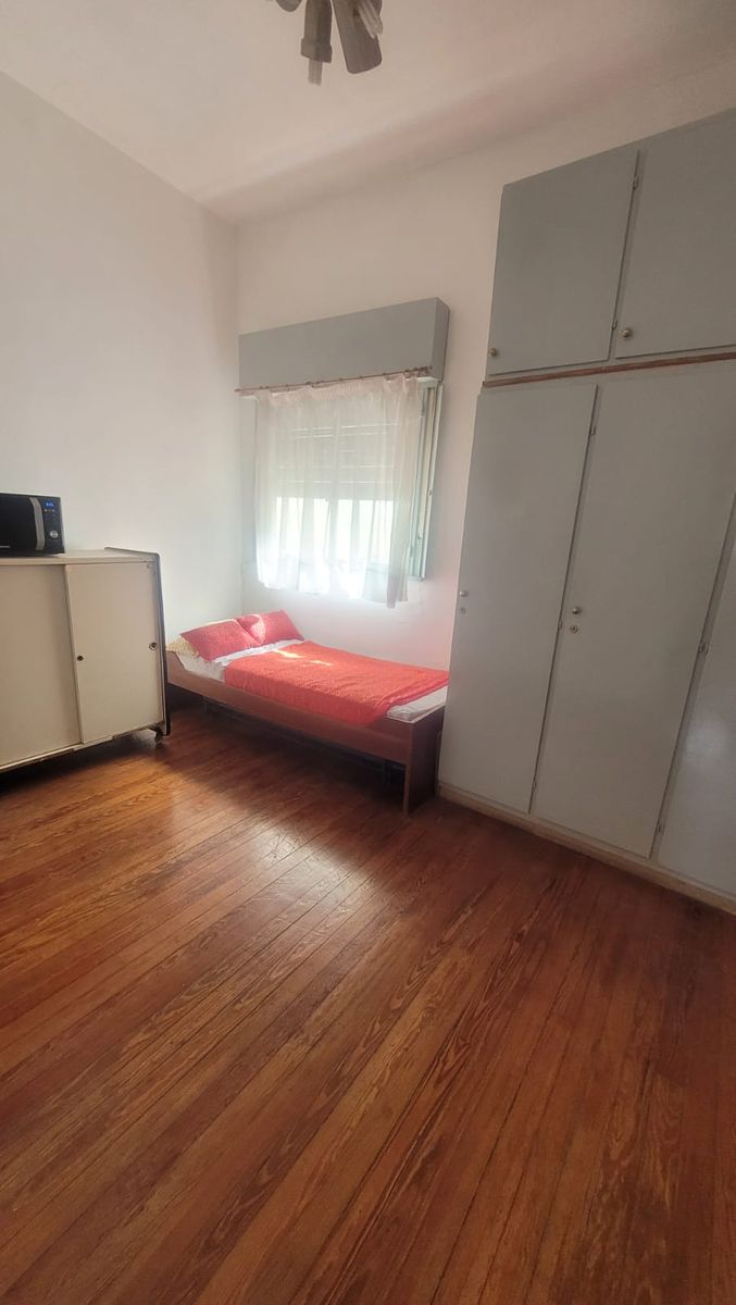Venta PH 4 ambientes 1°piso por escalera al fondo - 2
