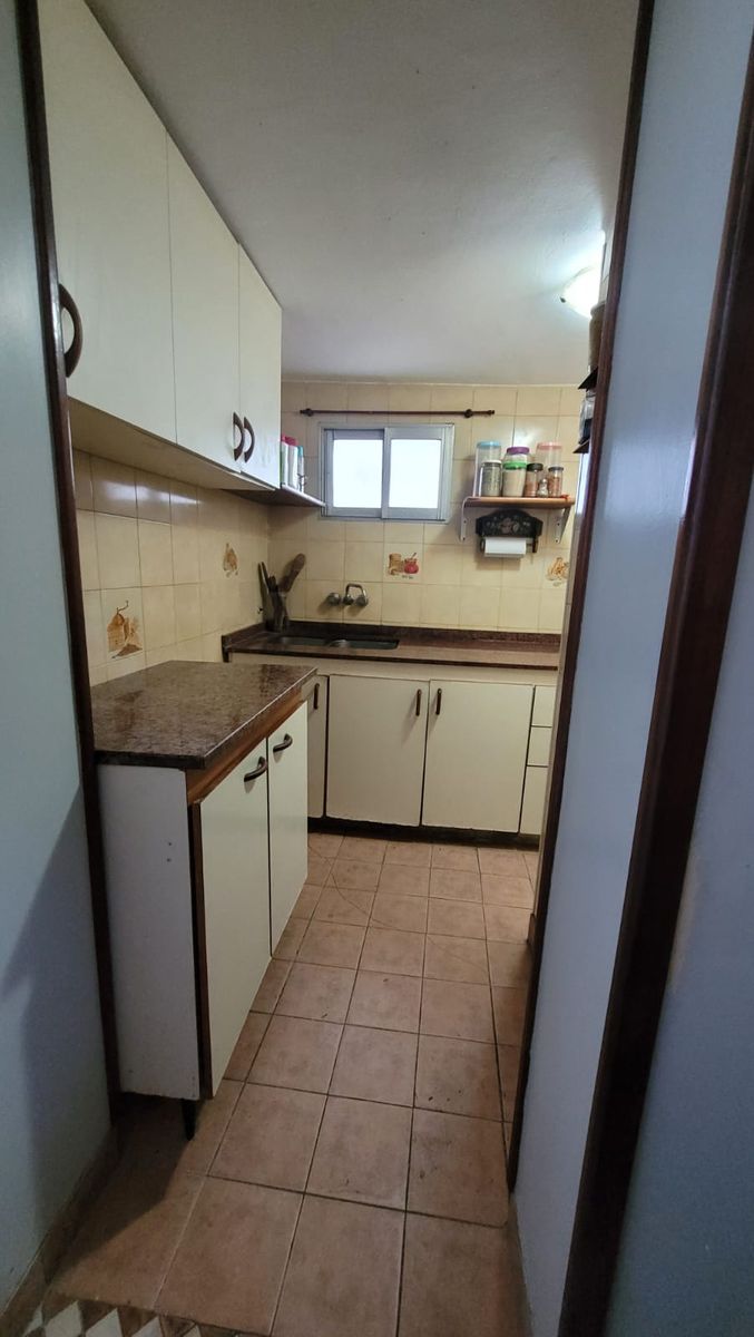 Venta PH 4 ambientes 1°piso por escalera al fondo - 11