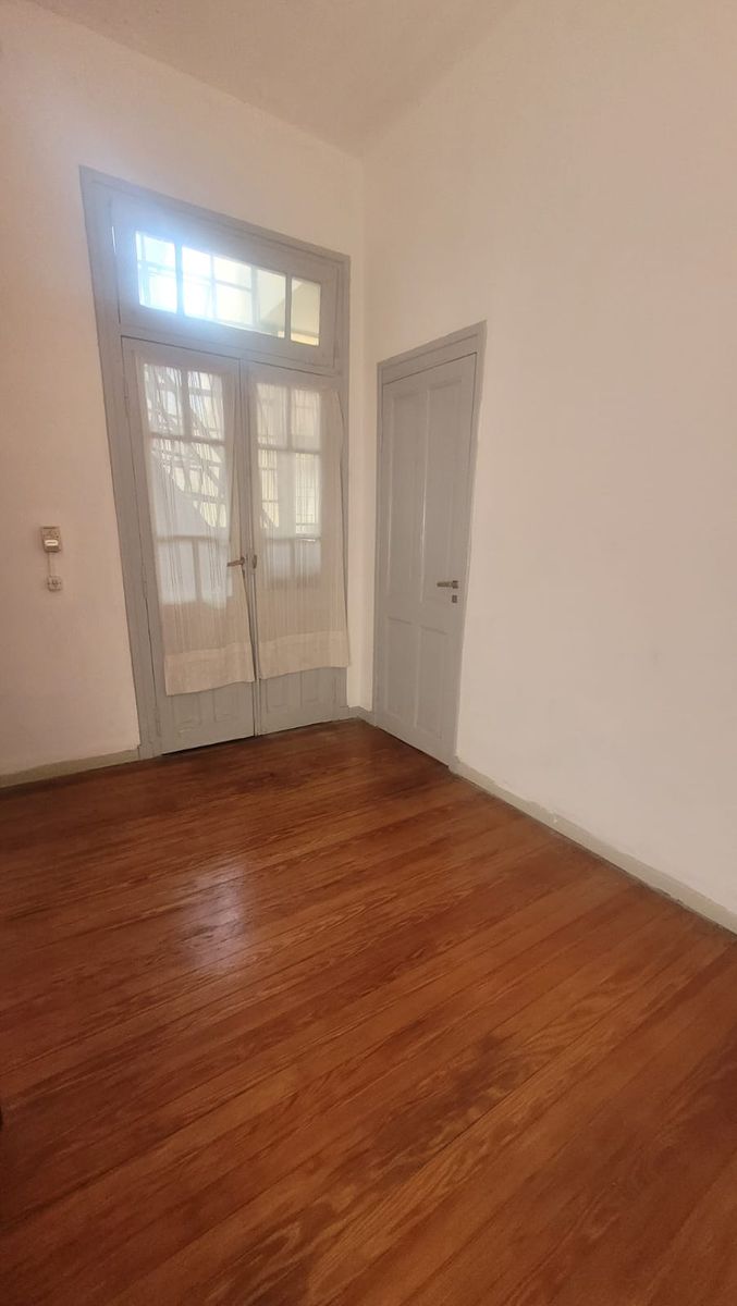 Venta PH 4 ambientes 1°piso por escalera al fondo - 14