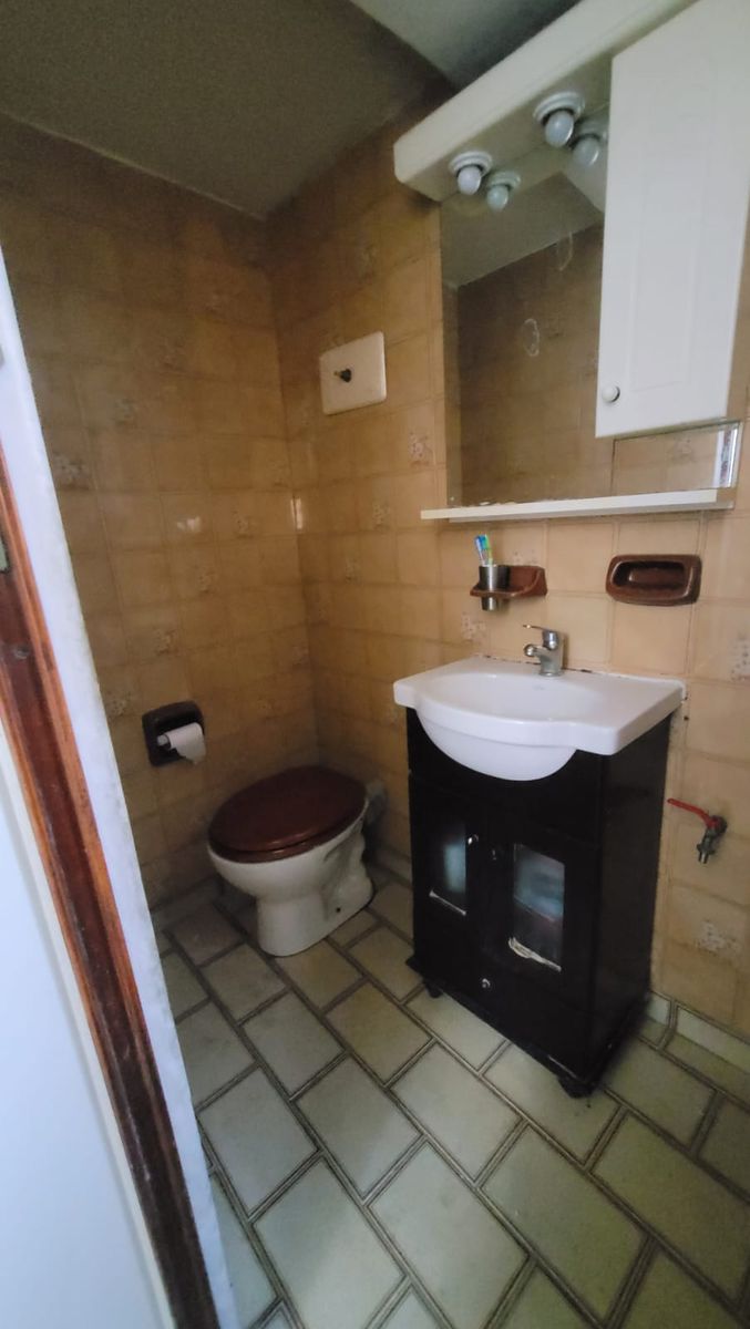 Venta PH 4 ambientes 1°piso por escalera al fondo - 15