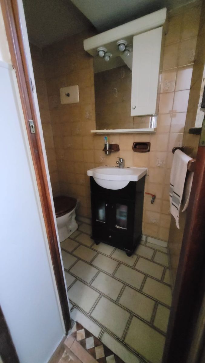 Venta PH 4 ambientes 1°piso por escalera al fondo - 16