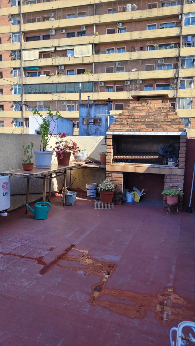 Venta PH 4 ambientes 1°piso por escalera al fondo - 20
