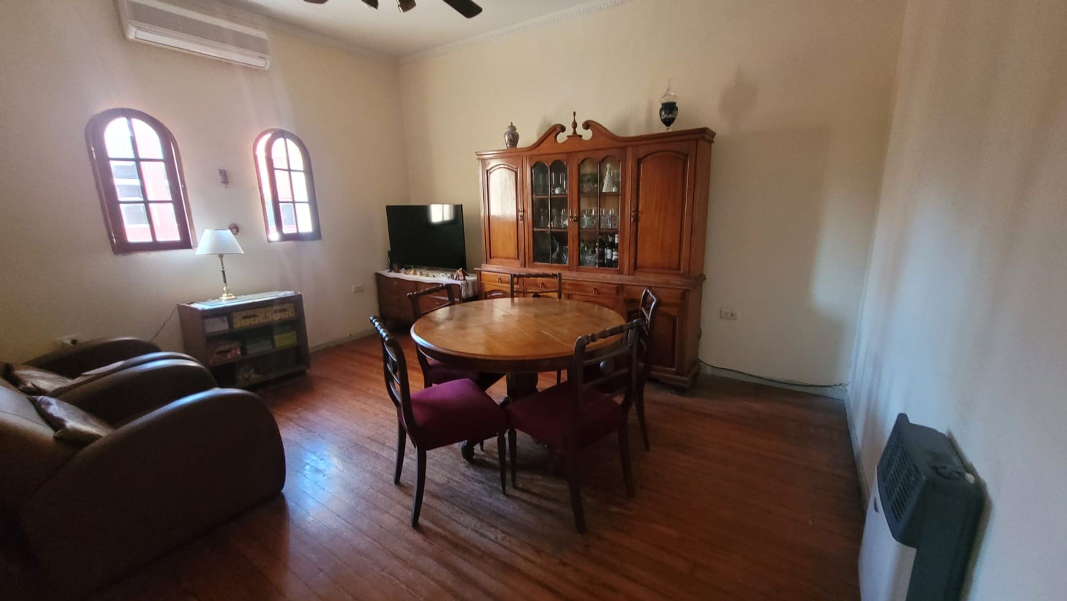 Venta PH 4 ambientes 1°piso por escalera al fondo - 26