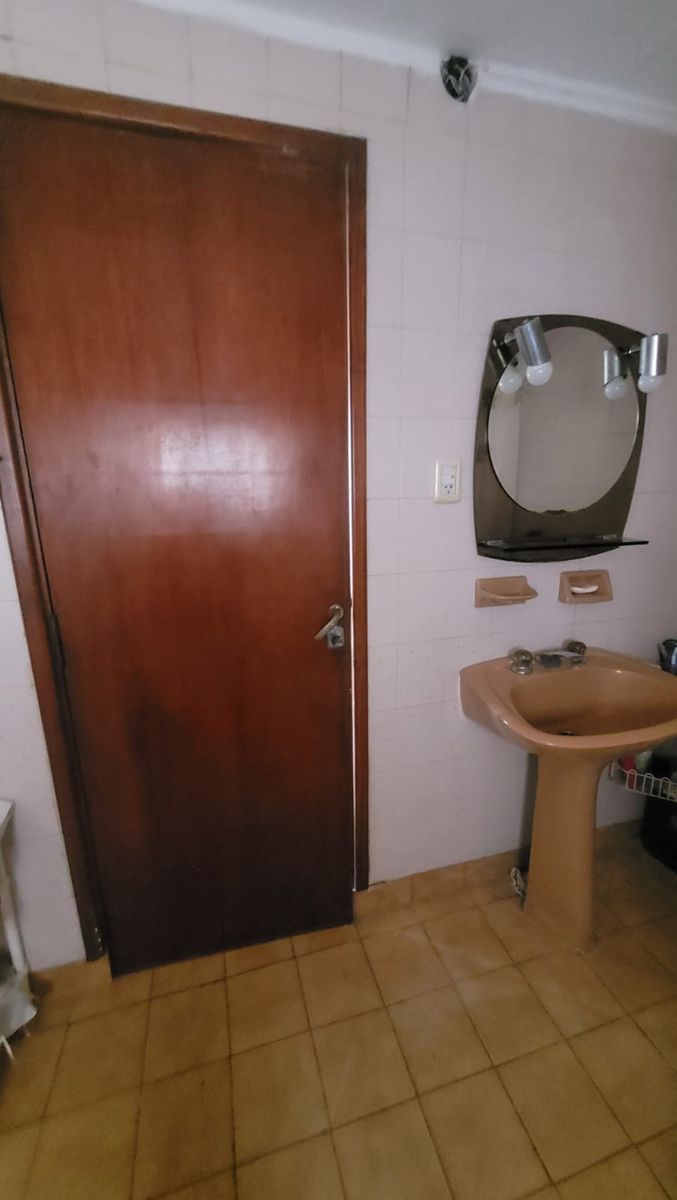 Venta PH 4 ambientes 1°piso por escalera al fondo - 28