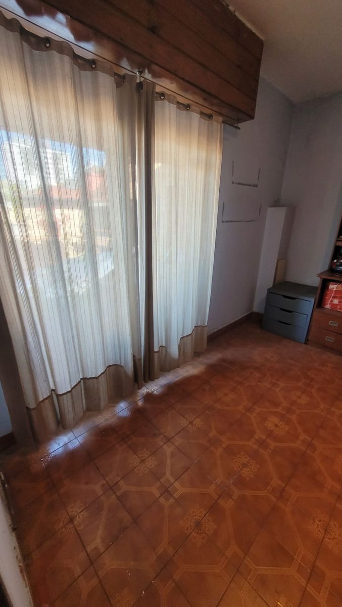 Venta PH 4 ambientes 1°piso por escalera al fondo - 29