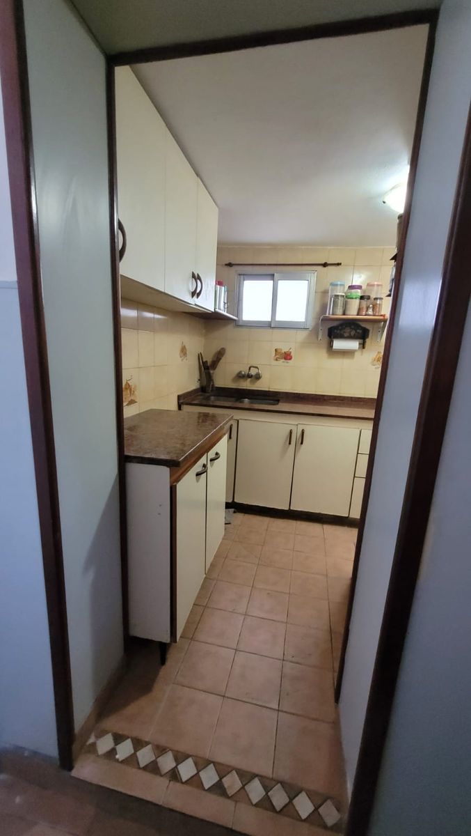 Venta PH 4 ambientes 1°piso por escalera al fondo - 32