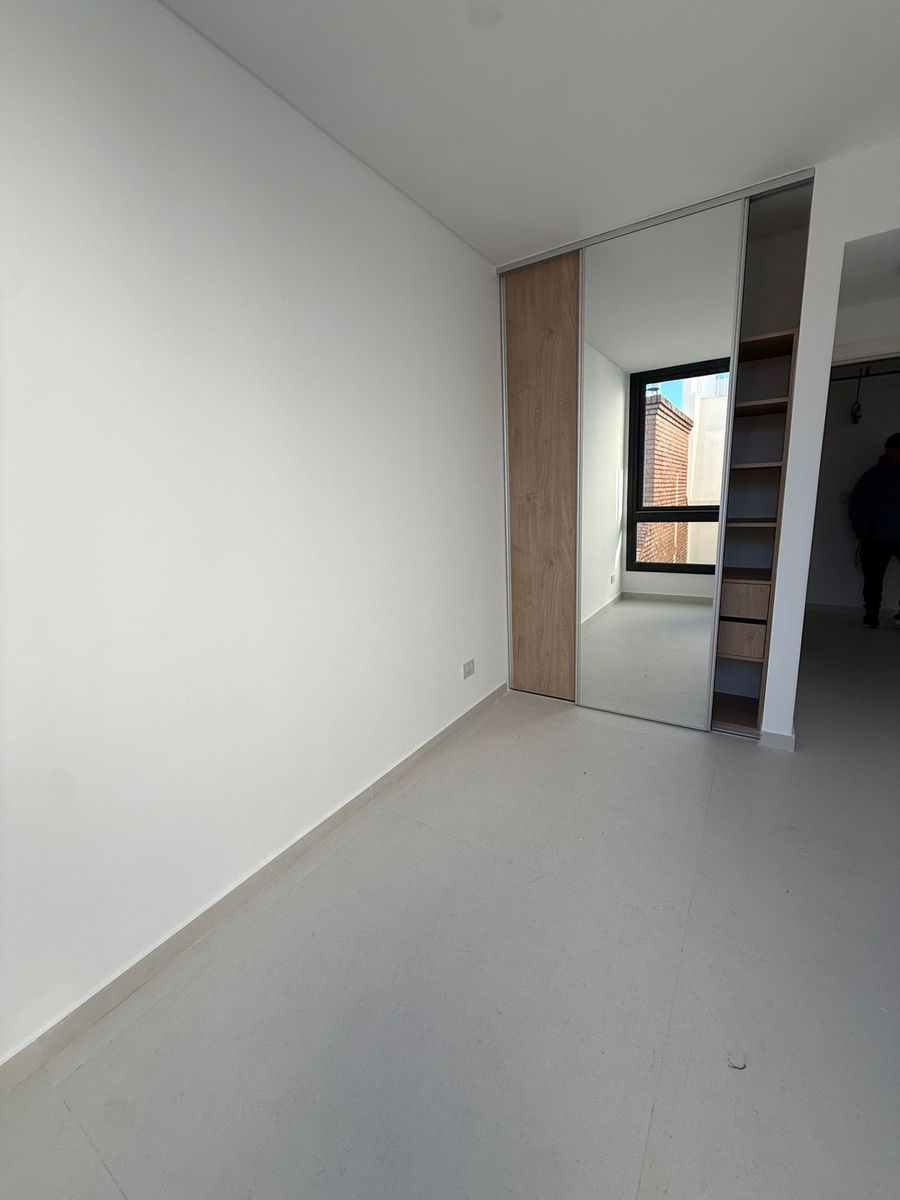 4 AMBIENTES EN BARRIO NAON - 21