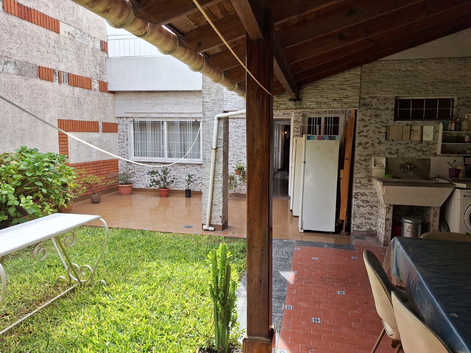 CASA PARA 2 FAMILIAS, 2 ENTRADAS INDIVIDUALES - 3