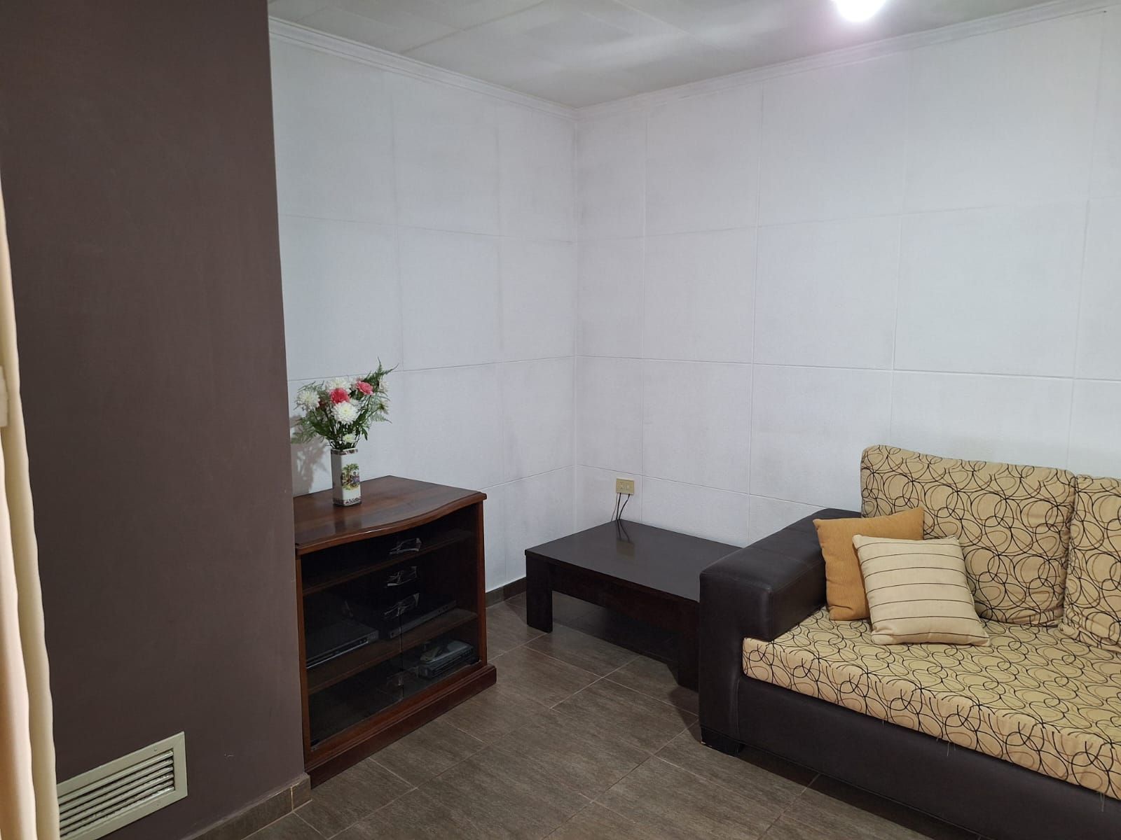 CASA PARA 2 FAMILIAS, 2 ENTRADAS INDIVIDUALES - 10