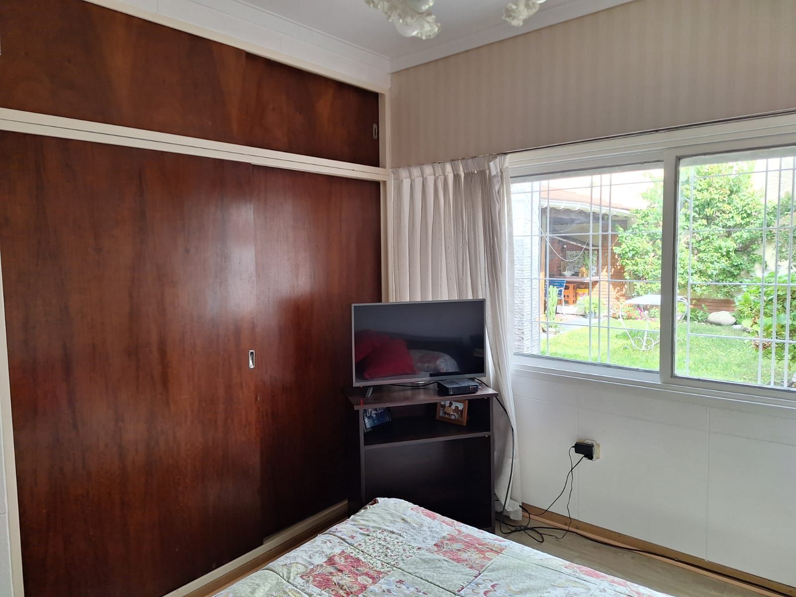CASA PARA 2 FAMILIAS, 2 ENTRADAS INDIVIDUALES - 12
