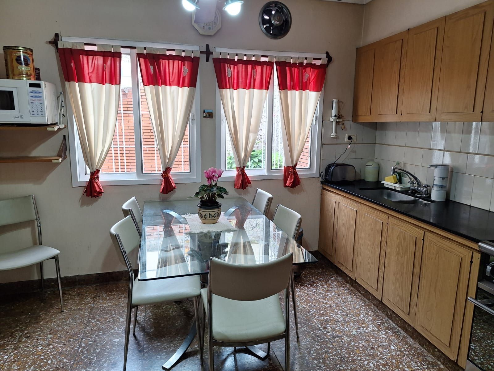 CASA PARA 2 FAMILIAS, 2 ENTRADAS INDIVIDUALES - 29