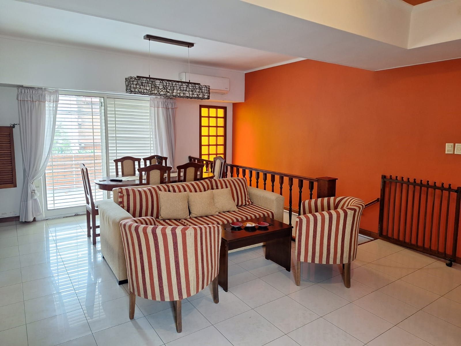 CASA PARA 2 FAMILIAS, 2 ENTRADAS INDIVIDUALES - 36