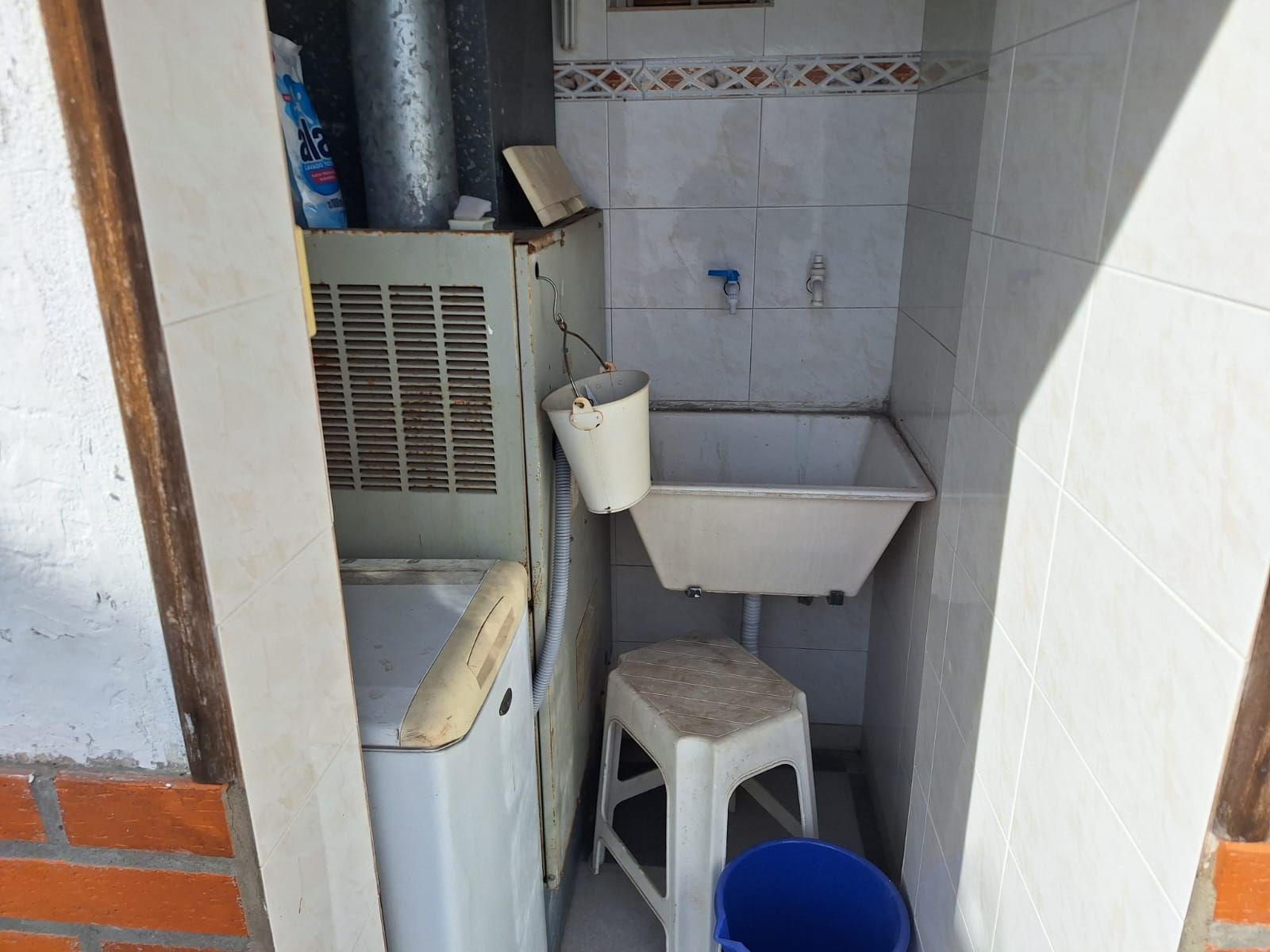 CASA PARA 2 FAMILIAS, 2 ENTRADAS INDIVIDUALES - 37