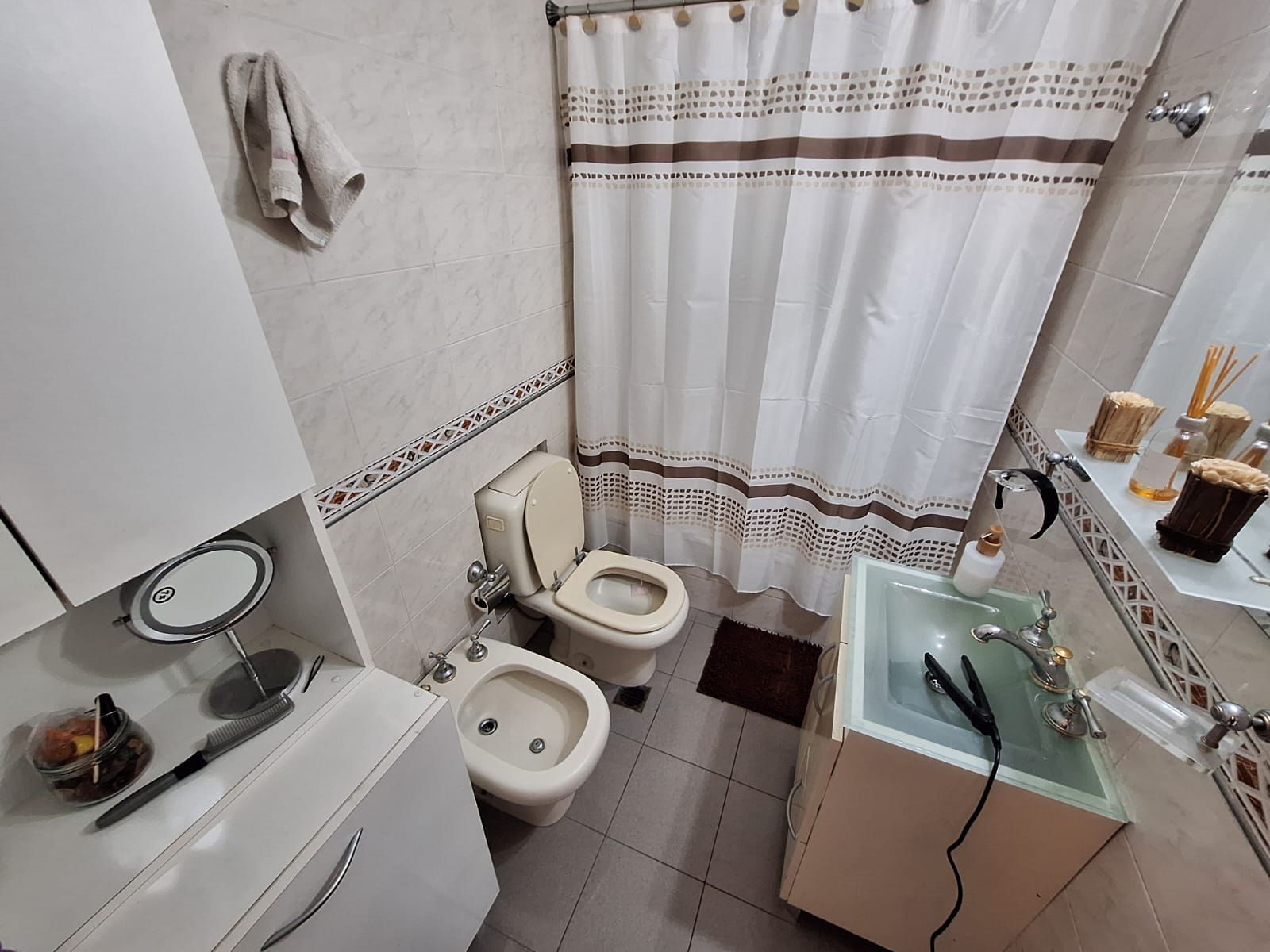 CASA PARA 2 FAMILIAS, 2 ENTRADAS INDIVIDUALES - 44