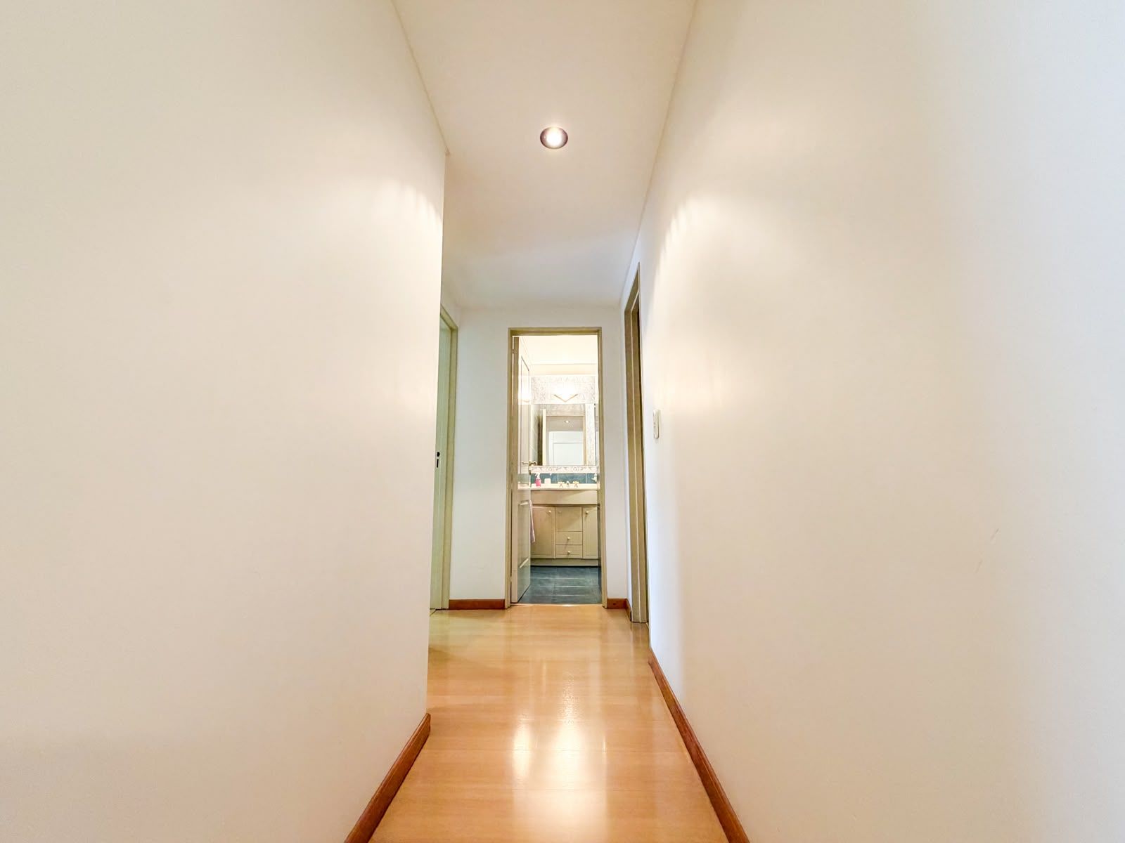 Venta de departamento 3 ambientes con cochera cubierta - 8