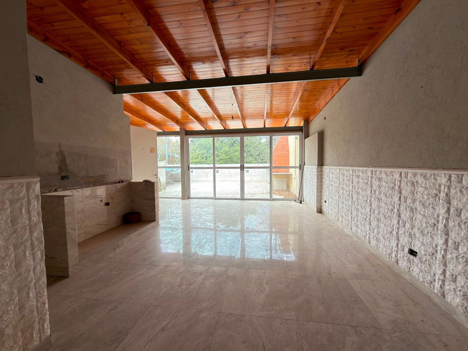 Venta de casa a refaccionar — foto 4