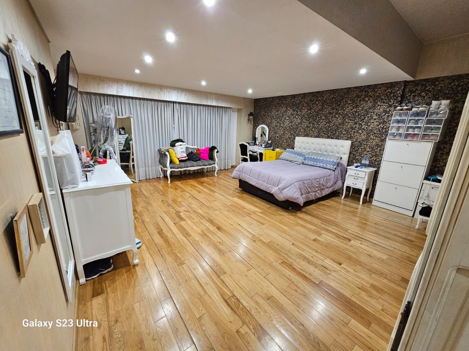 CASA CON PISCINA Y JARDIN , GIMNASIO Y SUM , LOTE DE 10.04 X 61.75 MTS , 4 AMBIENTES - 19