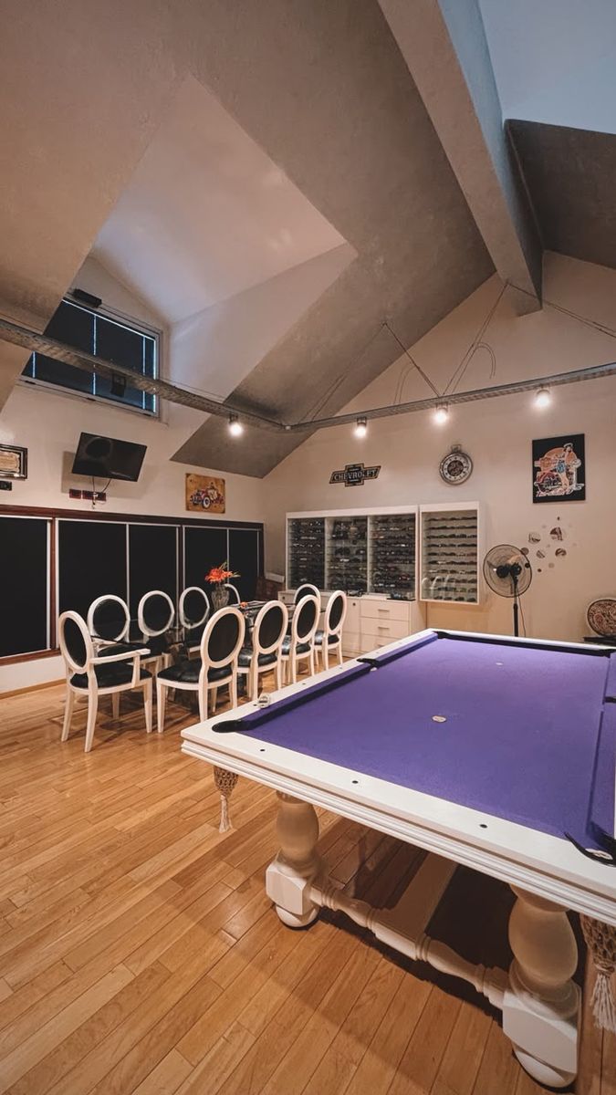 CASA CON PISCINA Y JARDIN , GIMNASIO Y SUM , LOTE DE 10.04 X 61.75 MTS , 4 AMBIENTES - 32