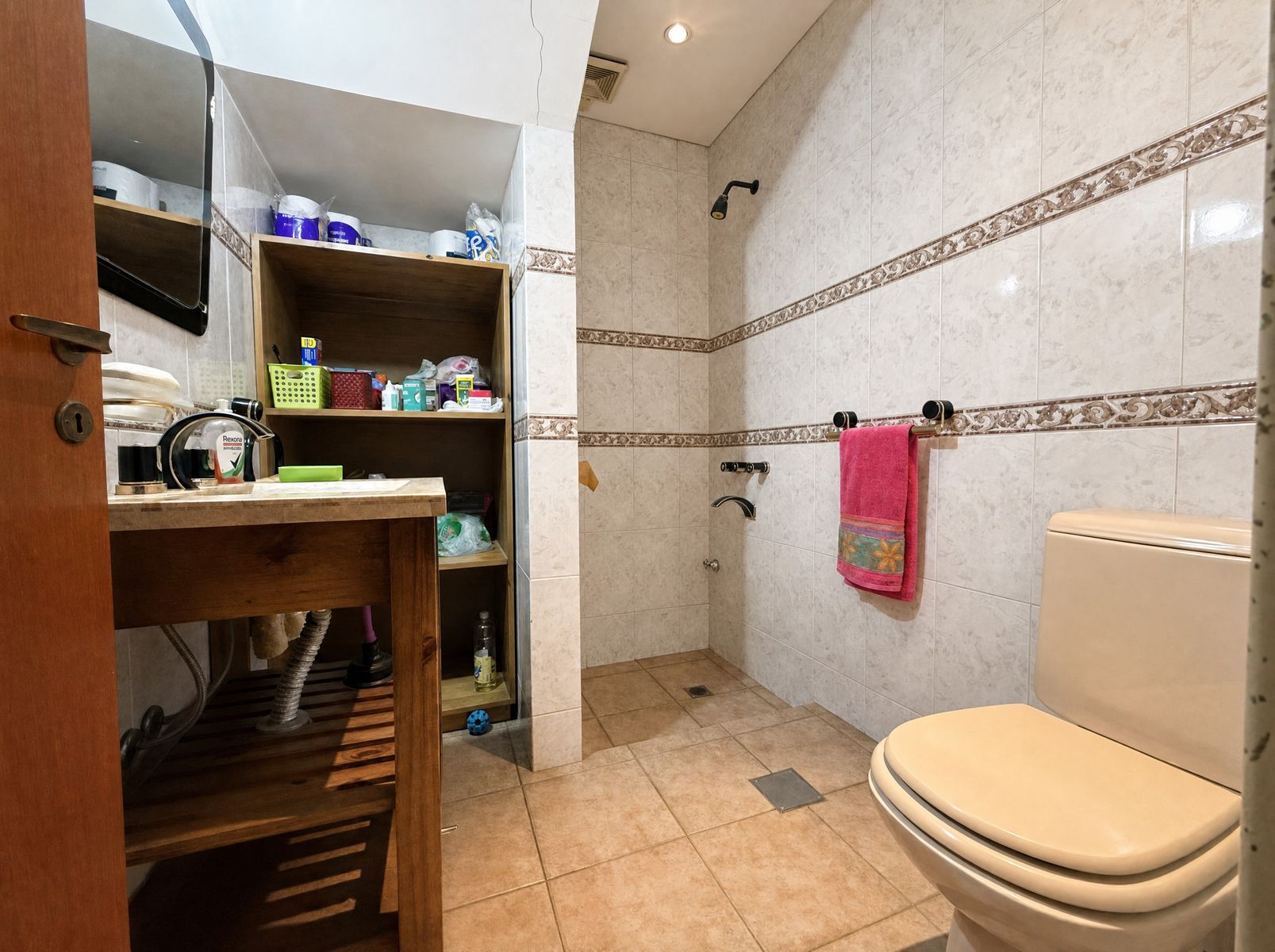 Casa 5 ambientes con garage, pileta y quincho — foto 8