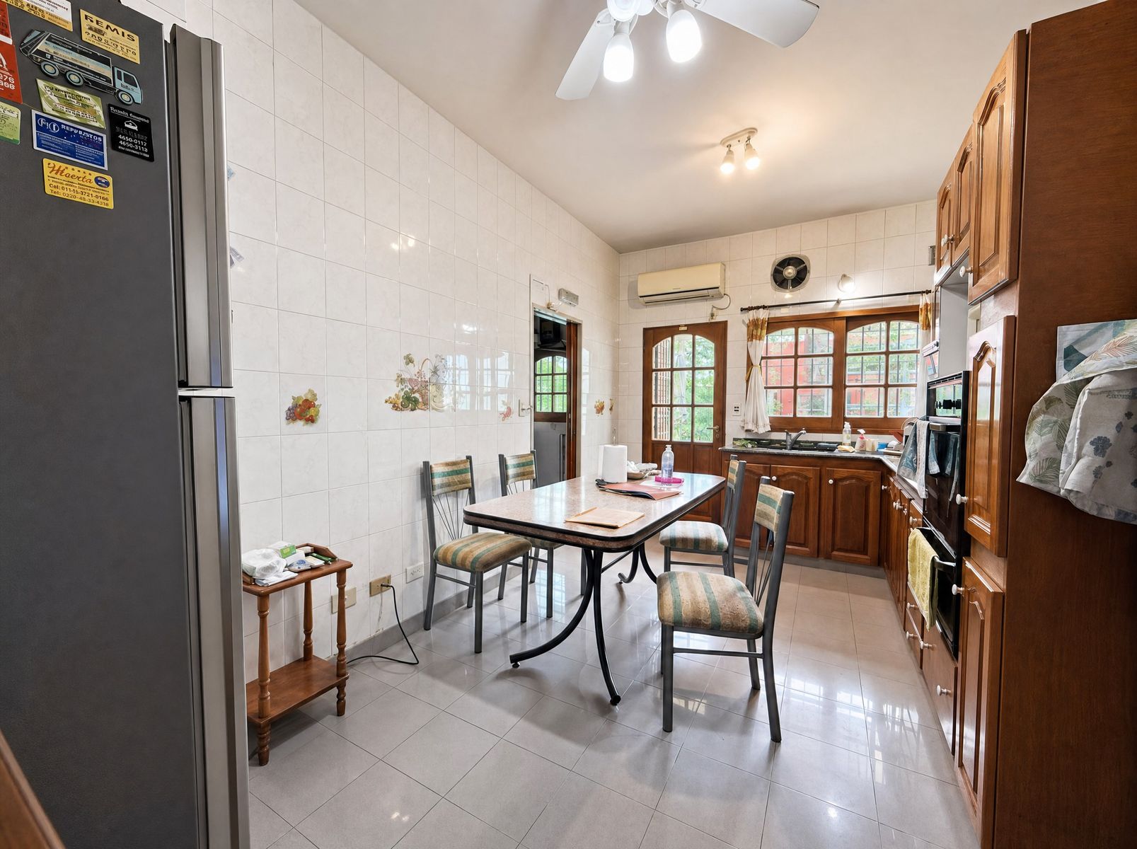 Casa 5 ambientes con garage, pileta y quincho — foto 10