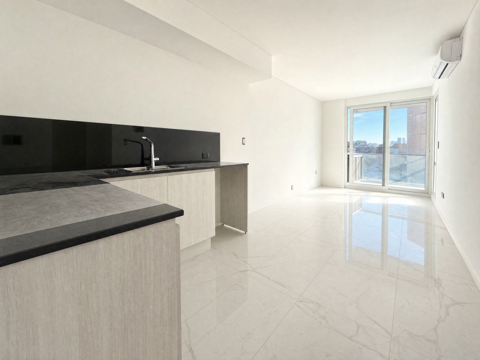 Venta de 2 ambientes al frente en la mejor zona de villa luro - 3