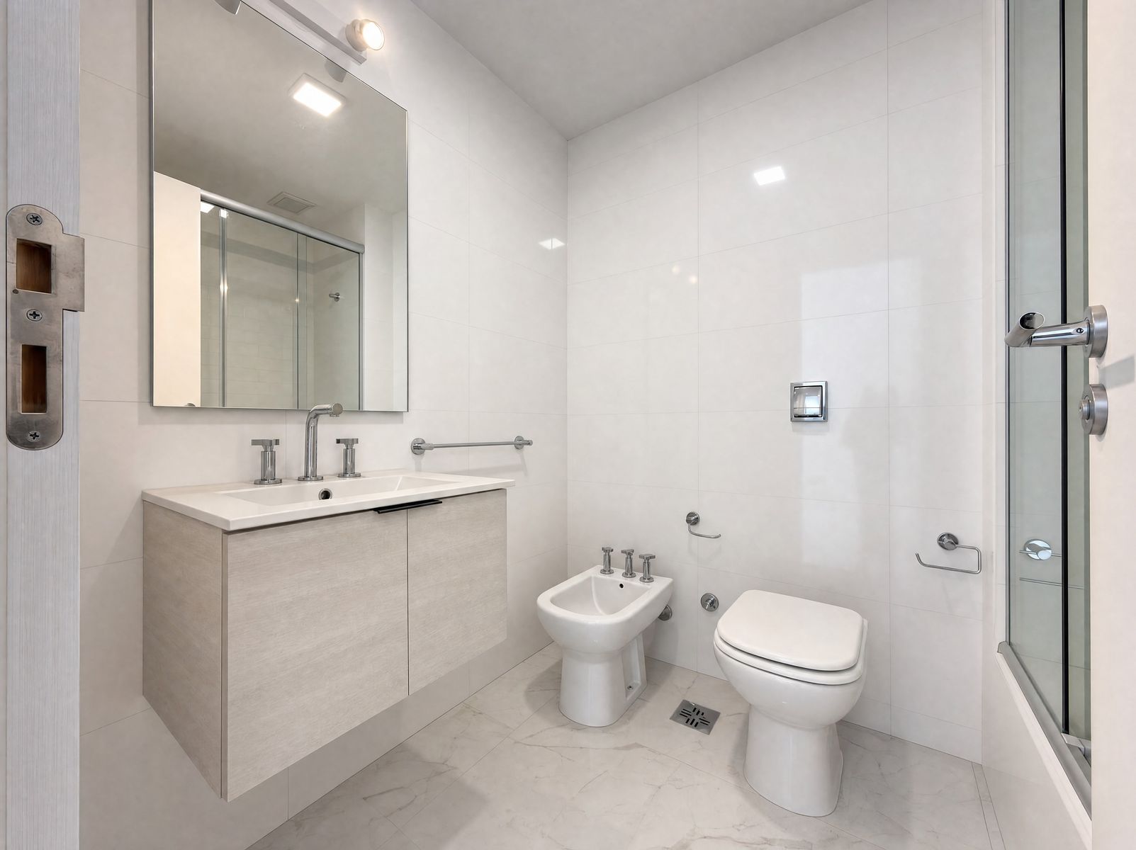 Venta de 2 ambientes al frente en la mejor zona de villa luro - 9