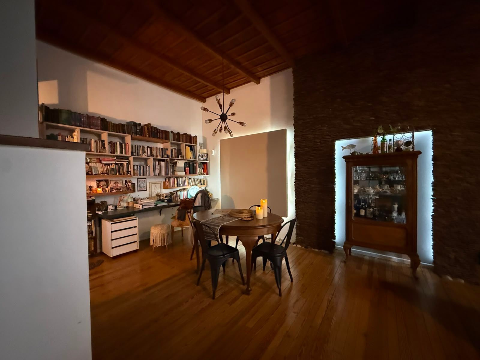 VENTA CASA 4 AMB REFACCIONADA 129 M2 CUBIERTOS - 2