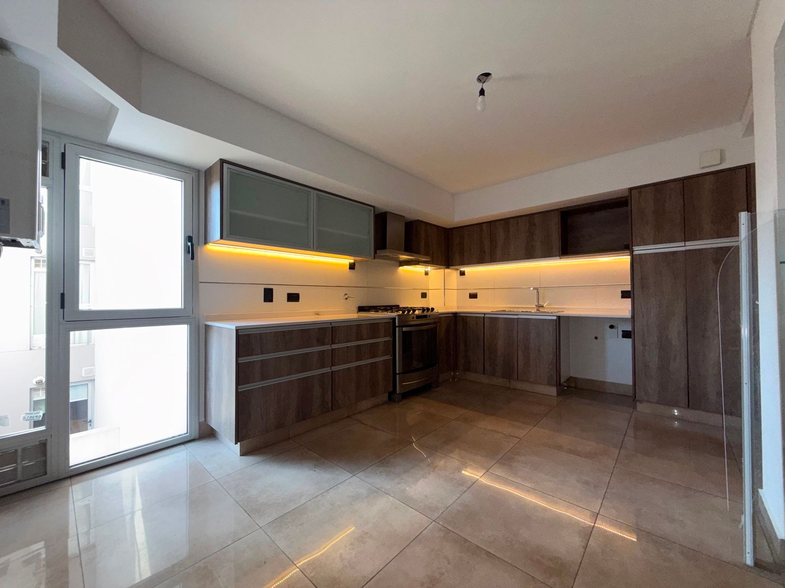VENTA DEPARTAMENTO 4 AMB CONTRAFRENTE CON 2 COCHERAS - A ESTRENAR - 3
