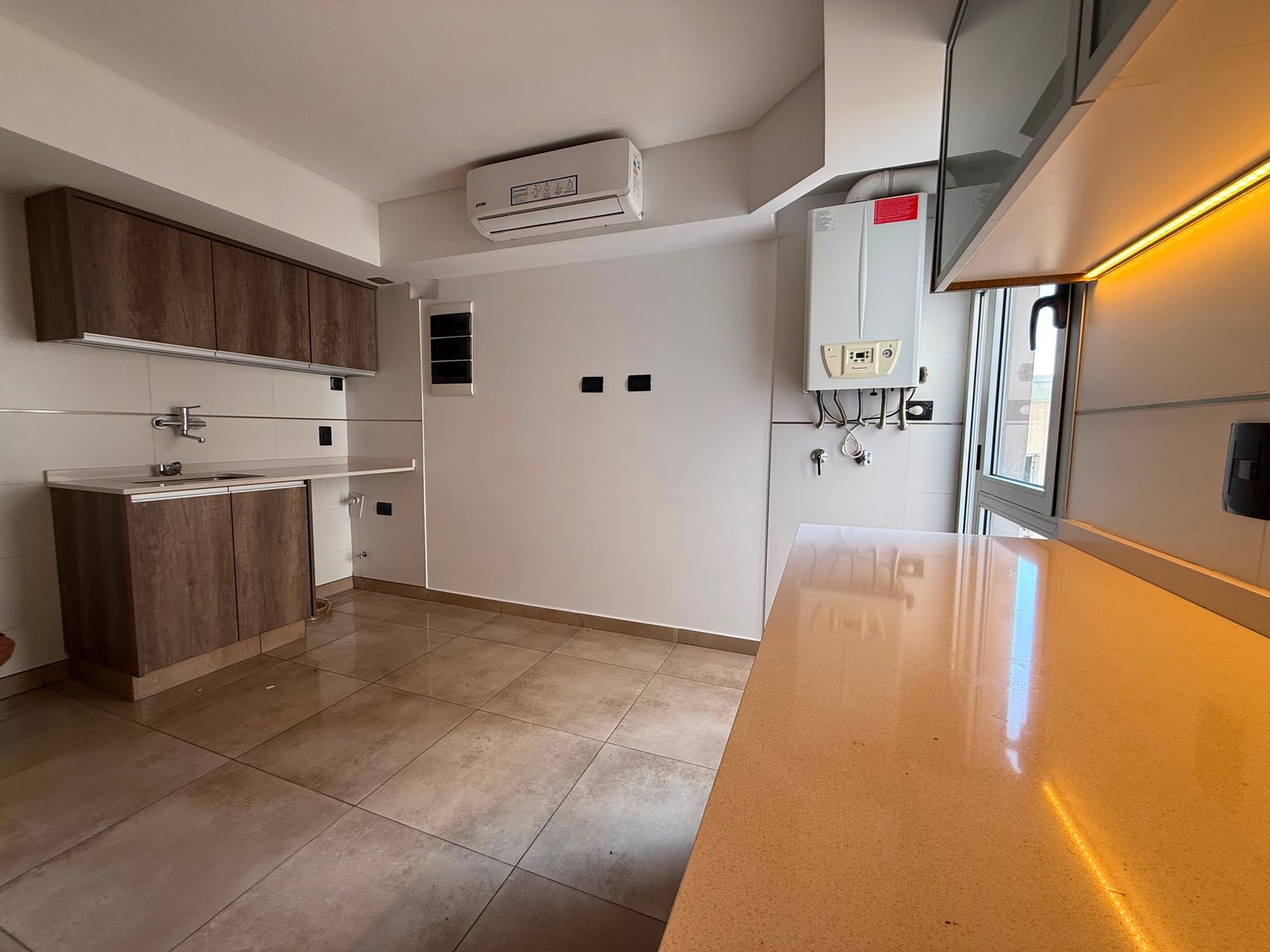 VENTA DEPARTAMENTO 4 AMB CONTRAFRENTE CON 2 COCHERAS - A ESTRENAR - 5