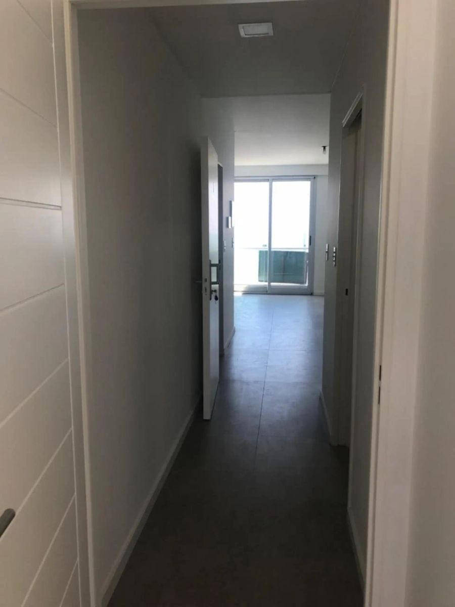 SEMIPISO 2 AMB AL FRENTE CON BALCÓN , CERCANO AL BVAR DE AVDA LARRAZABAL - 12