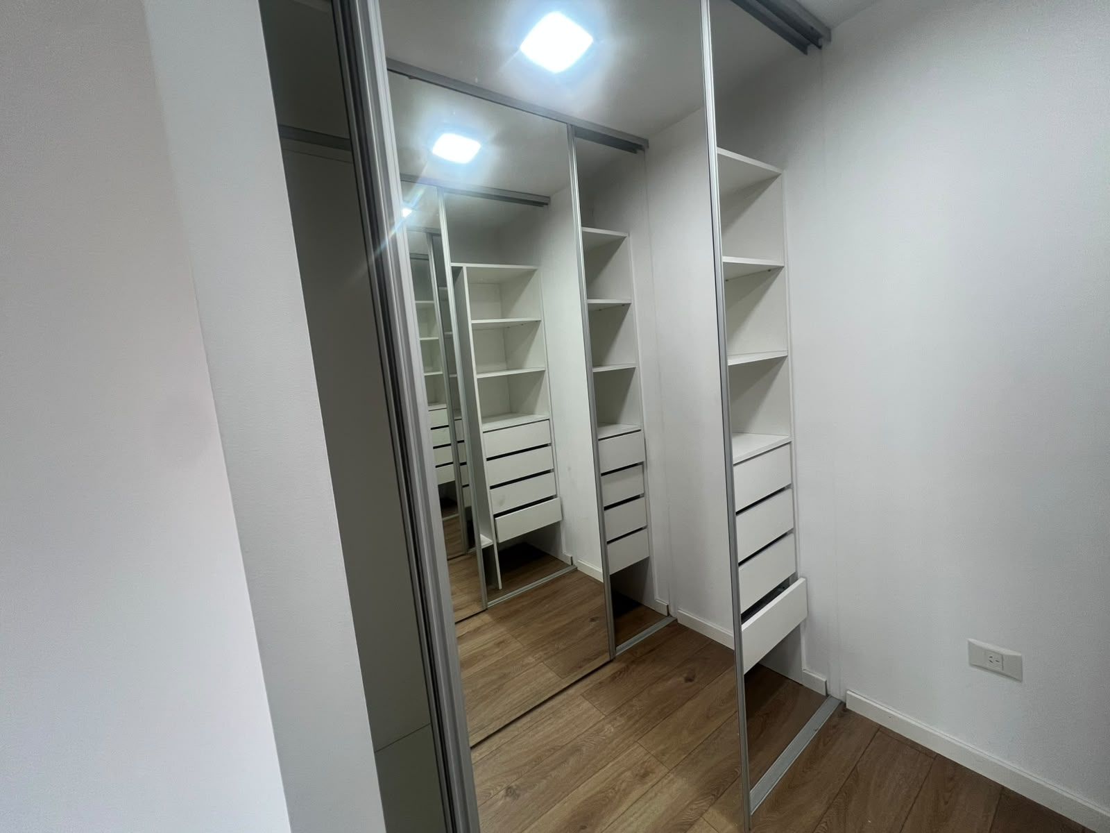 4 ambientes , 3 hab ,3 baños , cocina y lav ind, piscina ,cocheraybaulera — foto 14