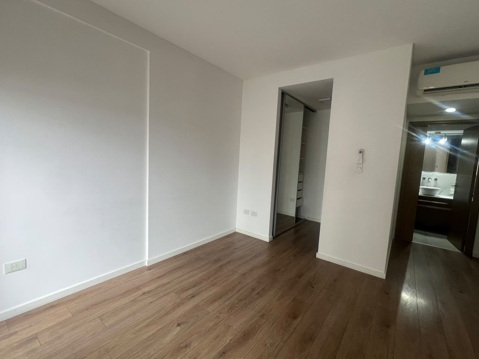 4 ambientes , 3 hab ,3 baños , cocina y lav ind, piscina ,cocheraybaulera - 16