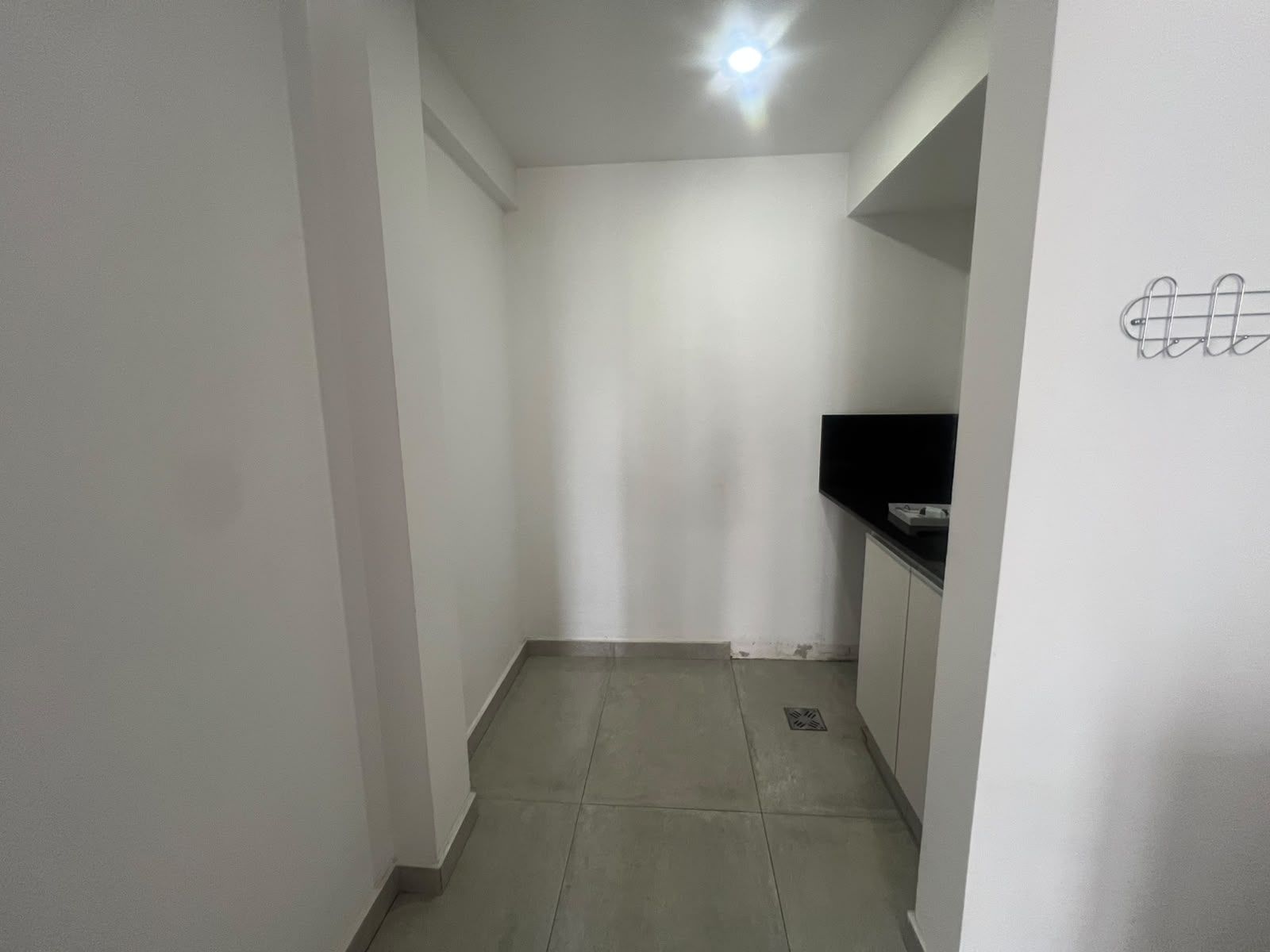 4 ambientes , 3 hab ,3 baños , cocina y lav ind, piscina ,cocheraybaulera - 25